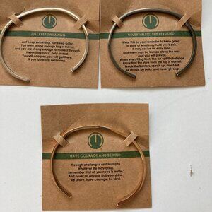 Silver MantraBand bracelet "just keep swimming".